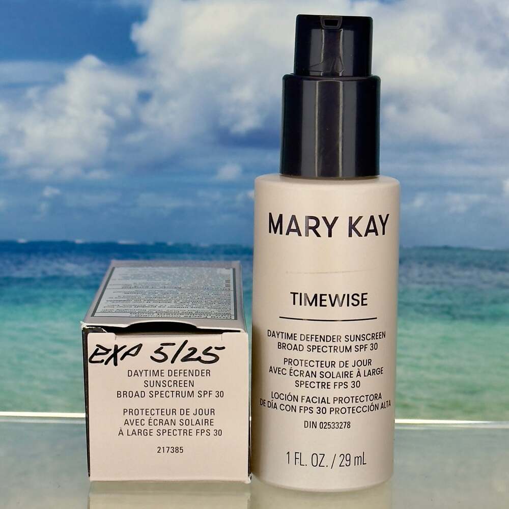 Mary Kay Daytime Defender **Out of Date**